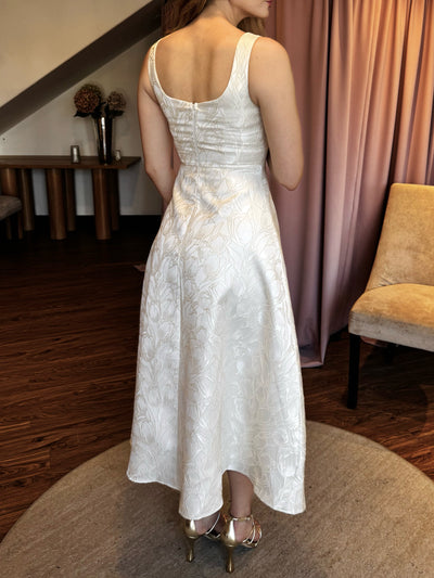 Vestido cuello cuadrado tela relieve