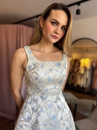 Vestido relieve tulipán Ligh blue
