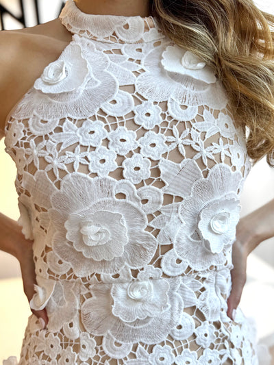 Vestido halter línea espalda flores