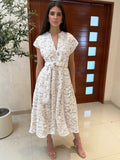 Vestido encaje blanco cuello mau