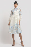 Vestidos flores colgantes blanco y azul