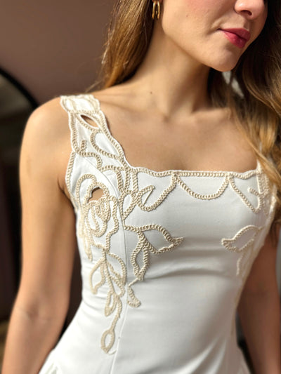 Vestido blanco cenefa beige