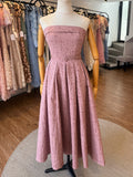 Vestido straple mauve cinturón