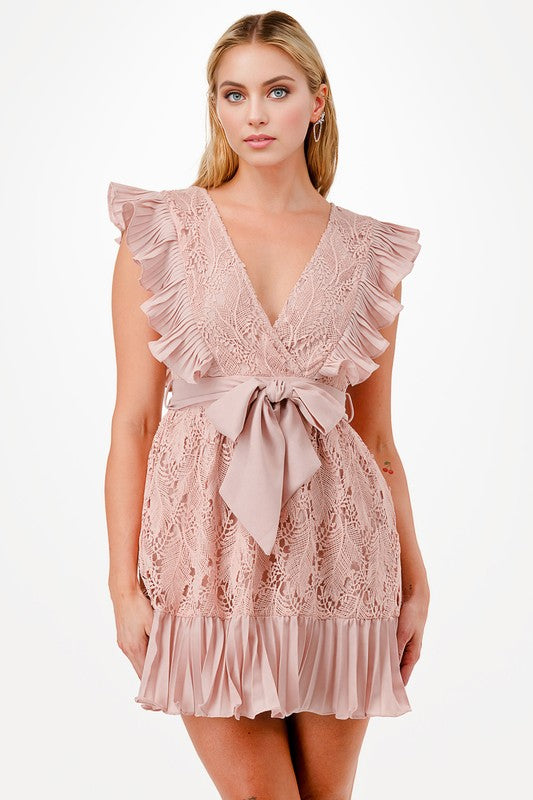 Vestido corto blush